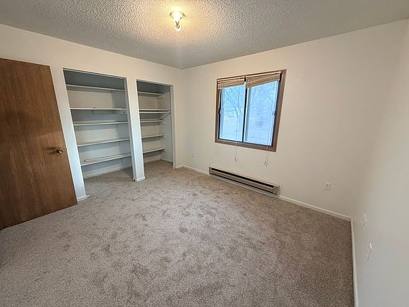 3rd image of 402-404 Mueller St #8