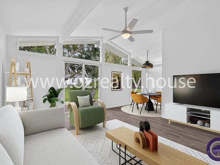 1214 Elco Ave — Photo 2