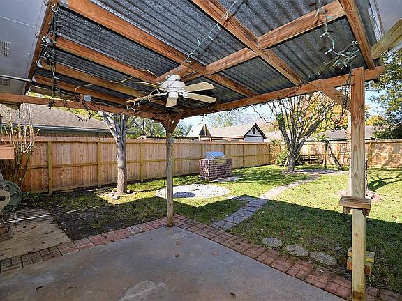 4th image of 1813 Meadow Creek Dr