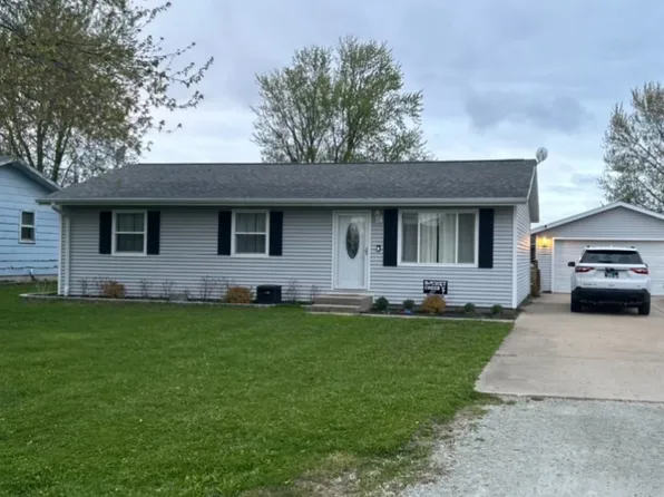 30592 Woodside Dr, Rock Falls, IL 61071