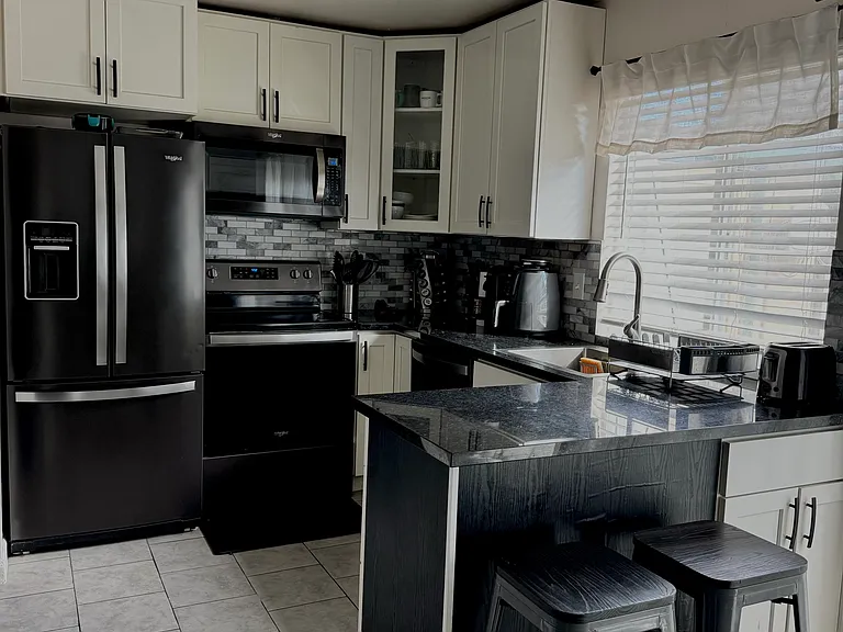 Oliver Dr — Photo 8