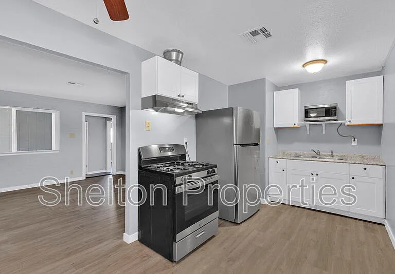 6022 S 3rd St #2 — Photo 8