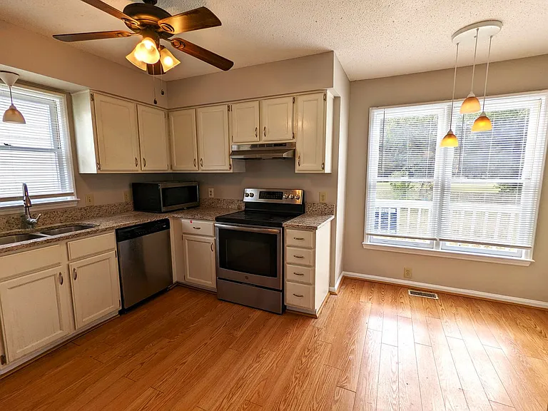 4940 Harbour Towne Dr — Photo 5