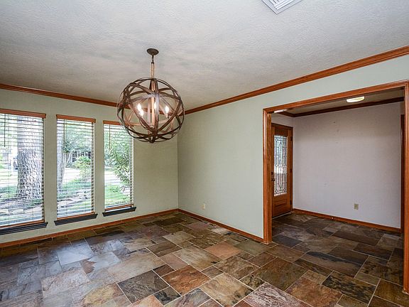 5th image of 5511 Nodaway Ln