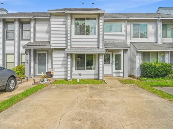 1605 Kitimal Dr, Virginia Beach, VA 23454