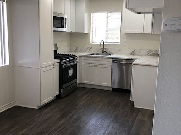 2nd image of 10518 Western Ave APT 209