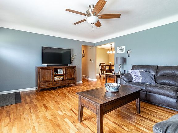4th image of 2602 S Saint Anthony St
