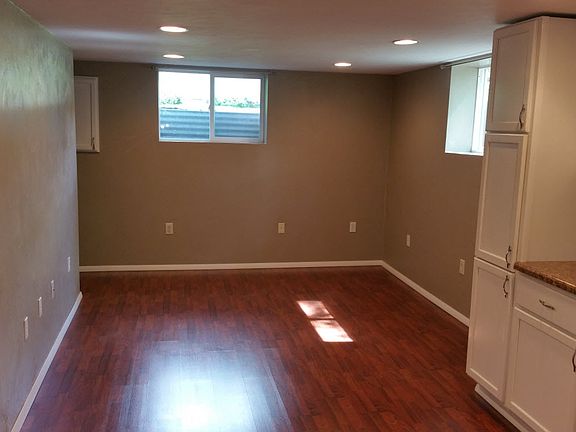 2nd image of 2431 Deckner Ave