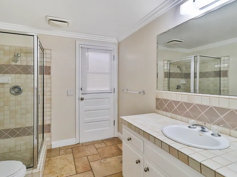 1164 S Galesmoore Ct — Photo 22