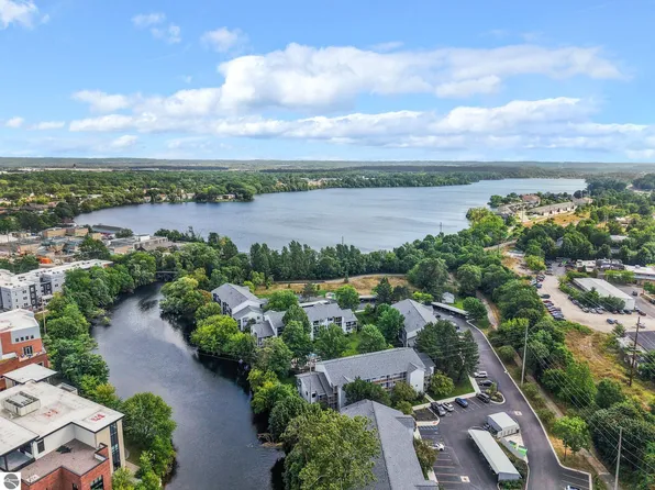 545 Riverine Dr APT 304, Traverse City, MI 49684