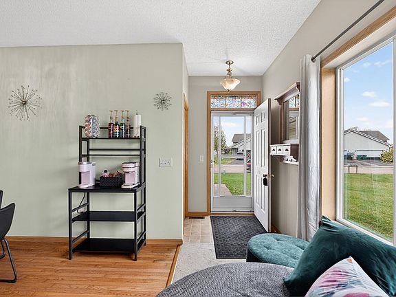 5th image of 1614 15th Ave N