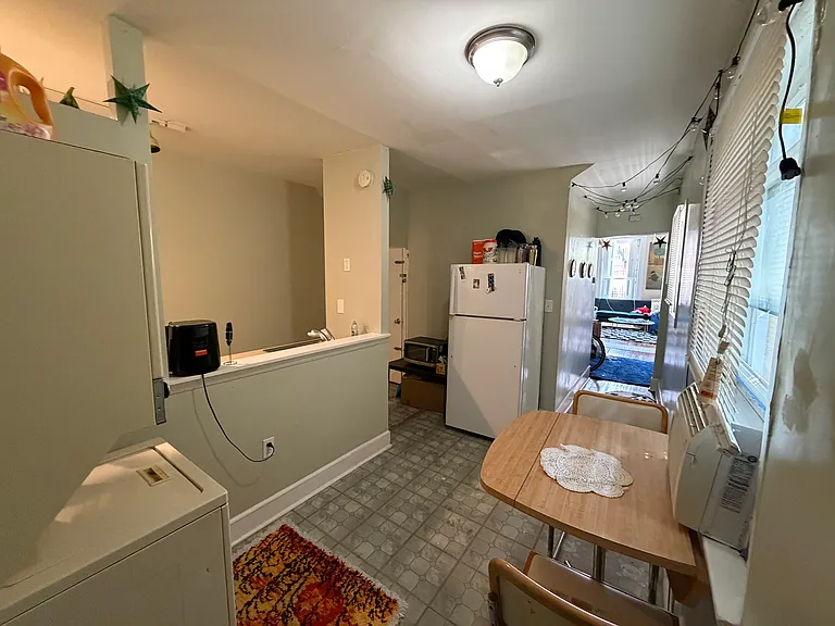 44 Parkin St — Photo 7