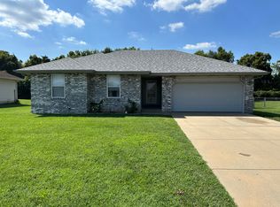867 S Natalie Ave, Springfield, MO 65802