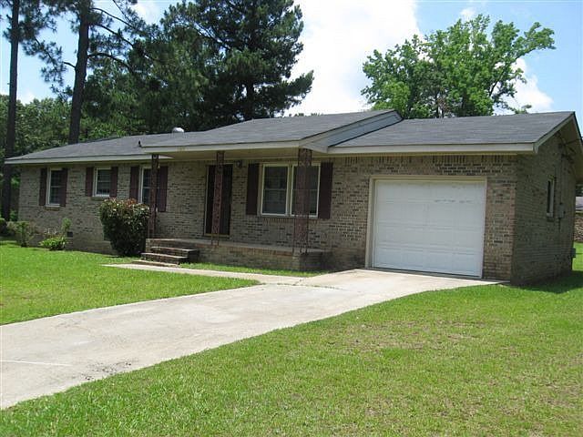 1st image of 2419 Beech Dr