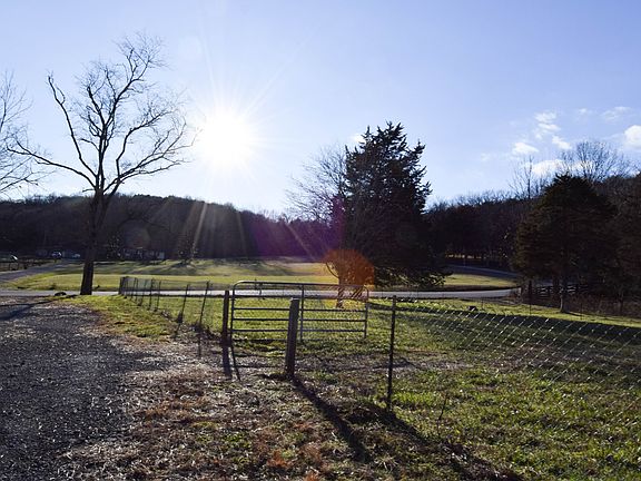 5th image of 635 Celsor Rd