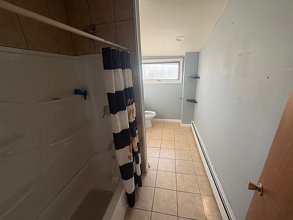 4th image of 96 Loomis St