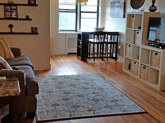 3rd image of 595 McLean Ave APT 5H