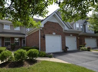 2085 Crossing Ct, Lombard, IL 60148