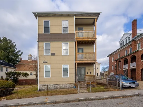 27 Dorchester St, Worcester, MA 01610