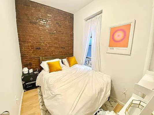 2nd image of 190 Bleecker St APT 19