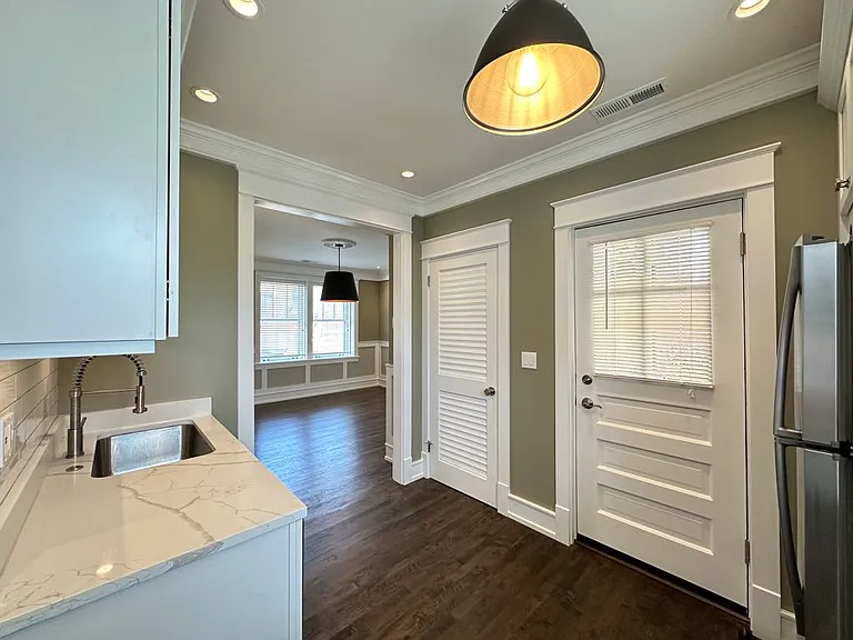 1653 W Gregory St #4 — Photo 4