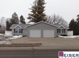 504 E Main St, Winneconne, WI 54986