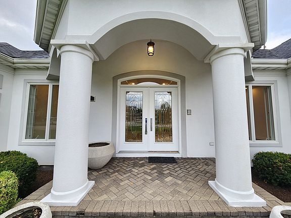3rd image of 24 Glenoble Ct