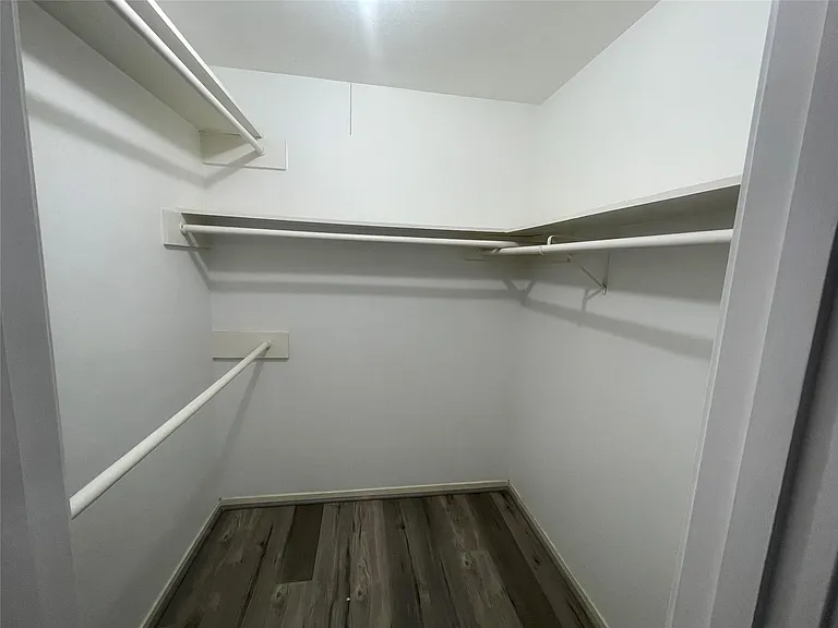 5550 N Braeswood Blvd #129 — Photo 3