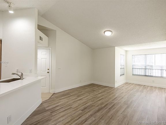 4th image of 12840 Vista Isles Dr APT 622