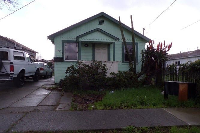 1st image of 1916 Emeric Ave