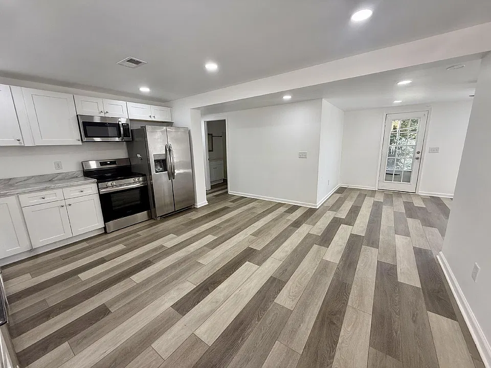 422 Pole Hill Rd