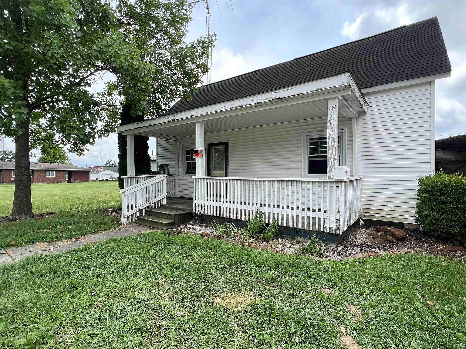 359 J St NW, Linton, IN 47441 MLS 202323971 Zillow