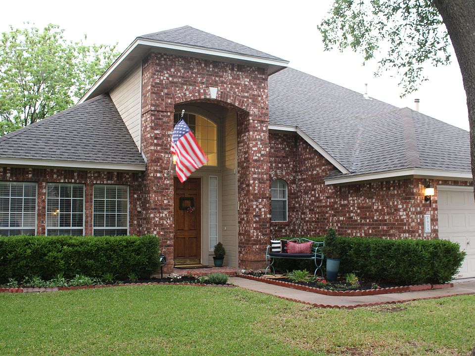 1st image of 915 Shannon Meadow Trl