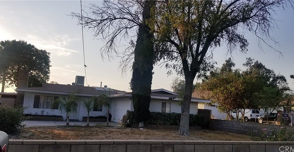 1st image of 9476 Acacia Ave
