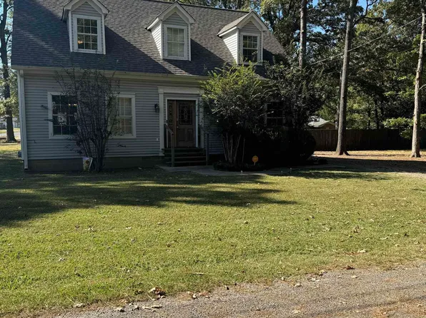 214 Sidney St, White Hall, AR 71602