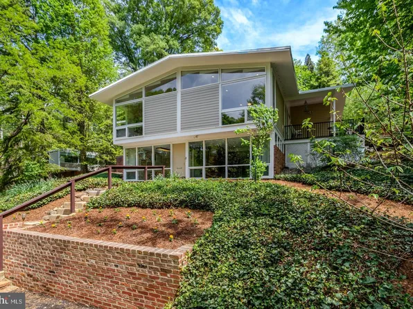 7413 Rebecca Dr, Alexandria, VA 22307