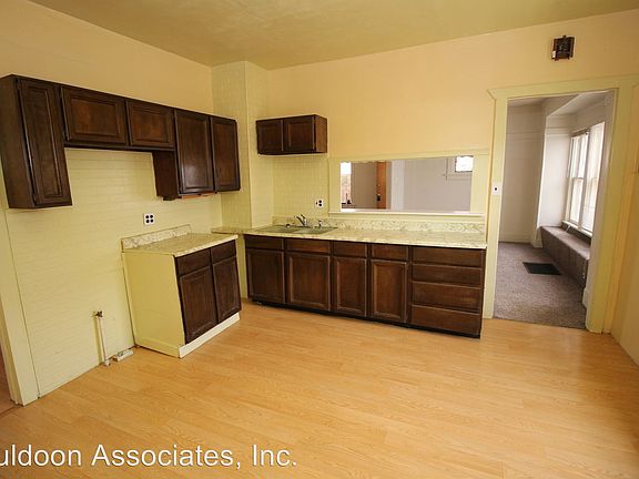 3rd image of 1709 E 8th St