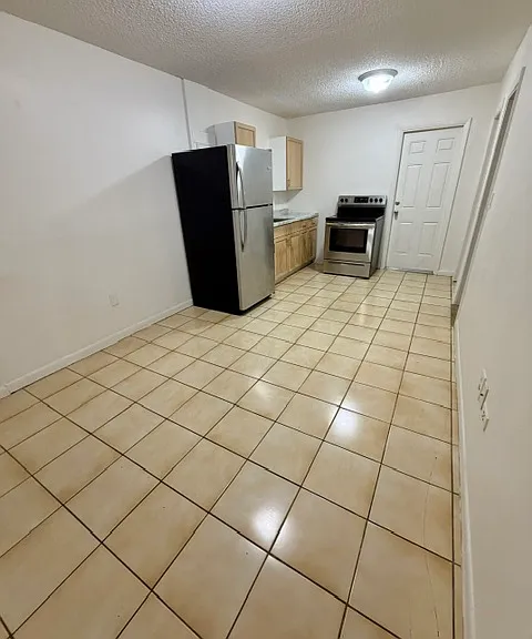 2975 SW 2nd St #2 — Photo 2