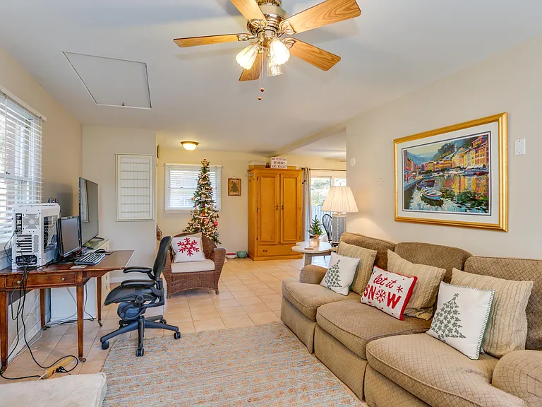 3501 Kingston Ct — Photo 11