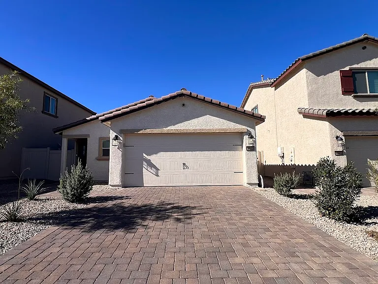 4207 Gold Desert St — Photo 16