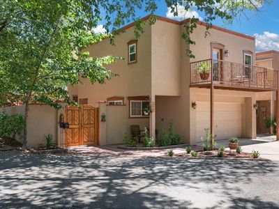 3040 Sombra Del Rio Ln NW, Albuquerque, NM, 87107