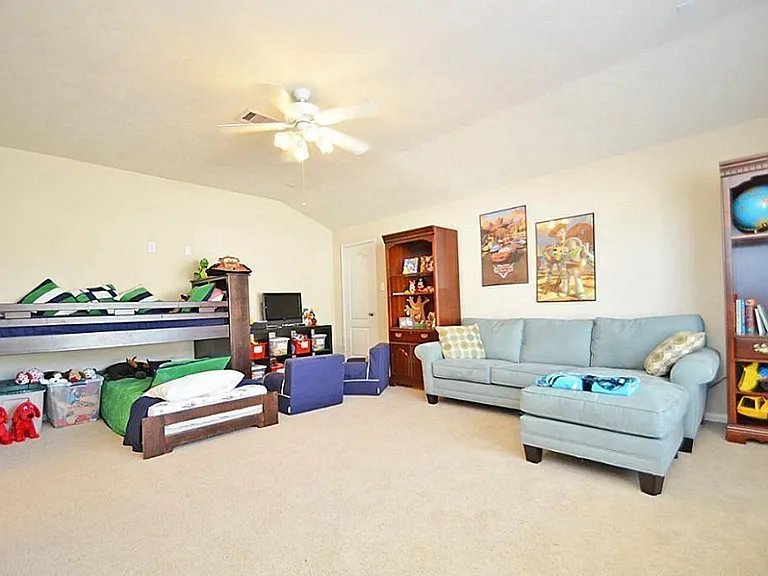 24562 Carlton Springs Ln — Photo 11