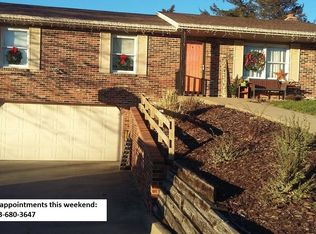 2316 Colonial Hills Rd, Jefferson City, MO 65109