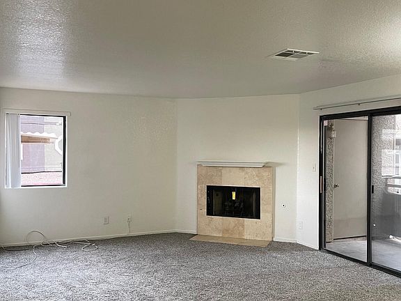 4th image of 5042 Rainbow Blvd Unit 106