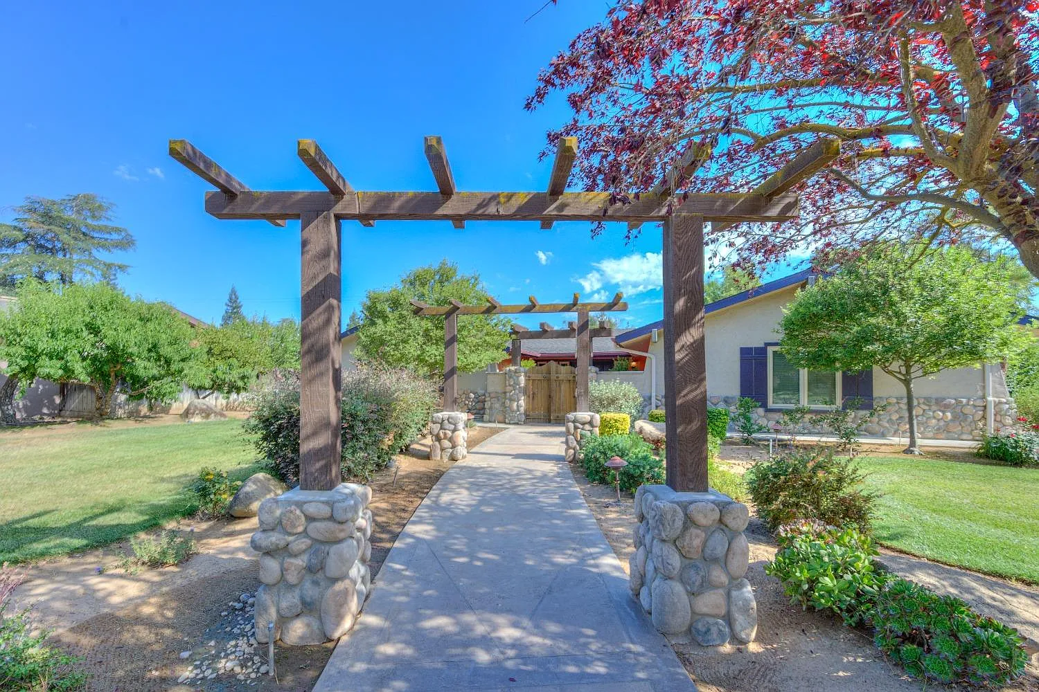 1491 W Sample Ave photo 1