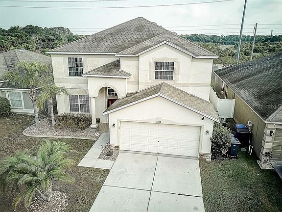 4th image of 8112 Carriage Pointe Dr