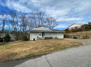 705 Bona Vista Pl, Charleston, WV 25311