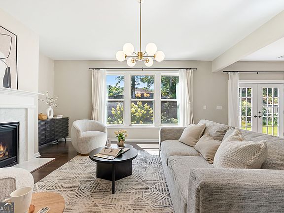 5th image of 2049 Lakeview Bend Way