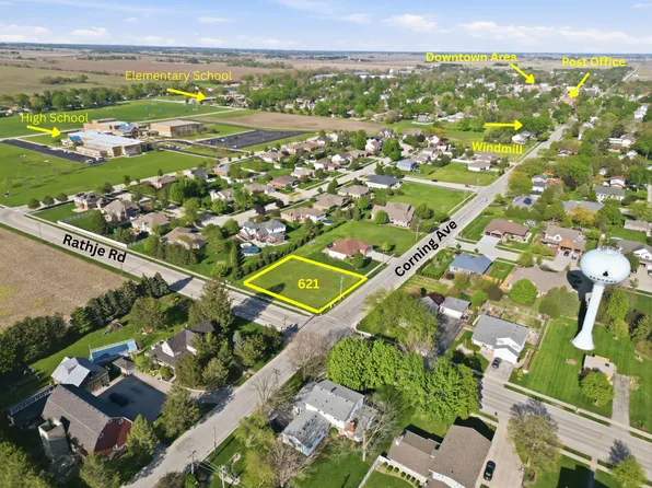 621 W Corning Ave, Peotone, IL 60468
