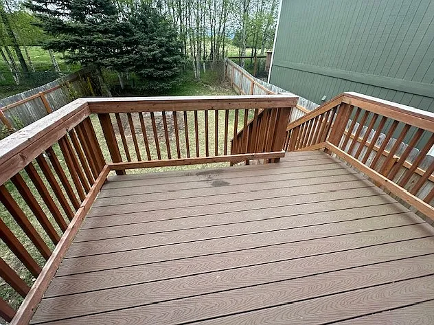Deck, yard backs up to Balto park - 3625 Challenger Cir